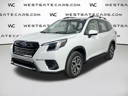 Used 2023 Subaru Forester Premium image 1