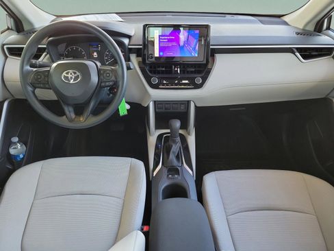 Certified 2025 Toyota Corolla Cross L image 21