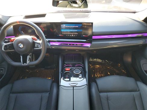 Used 2025 BMW M5 Base w/ Executive Package image 23