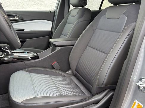 New 2026 Chevrolet Trax LT image 7