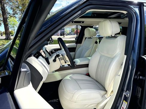 New 2026 Land Rover Range Rover Long Wheelbase SE AWD/4WD image 11