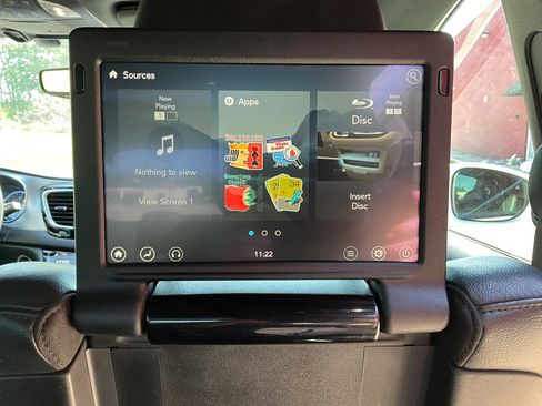 Used 2018 Chrysler Pacifica Touring-L Plus w/ Advanced Safetytec Group FWD image 28