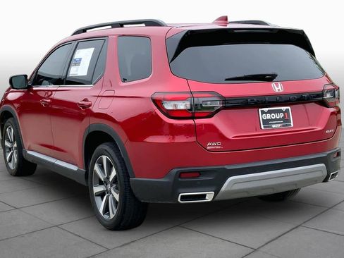 Used 2025 Honda Pilot Elite image 11