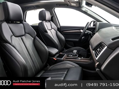 Used 2024 Audi Q5 e Prestige w/ Prestige Package image 7