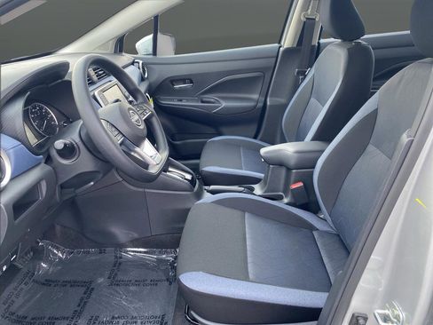 New 2025 Nissan Versa SV w/ Trunk Package image 4