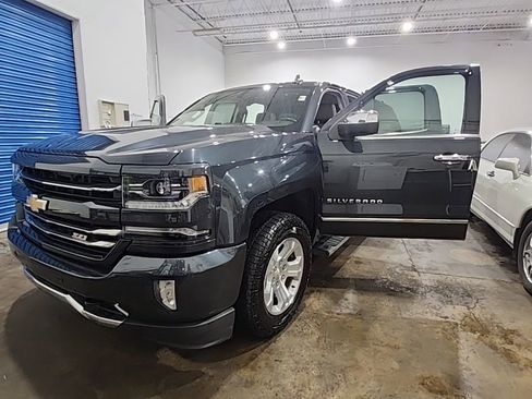 Used 2017 Chevrolet Silverado 1500 LTZ Z71 w/ LTZ Plus Package AWD/4WD image 31