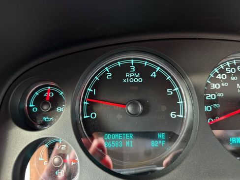 Certified 2012 GMC Sierra 1500 SLT w/ LPO, Deluxe Chrome Package image 30