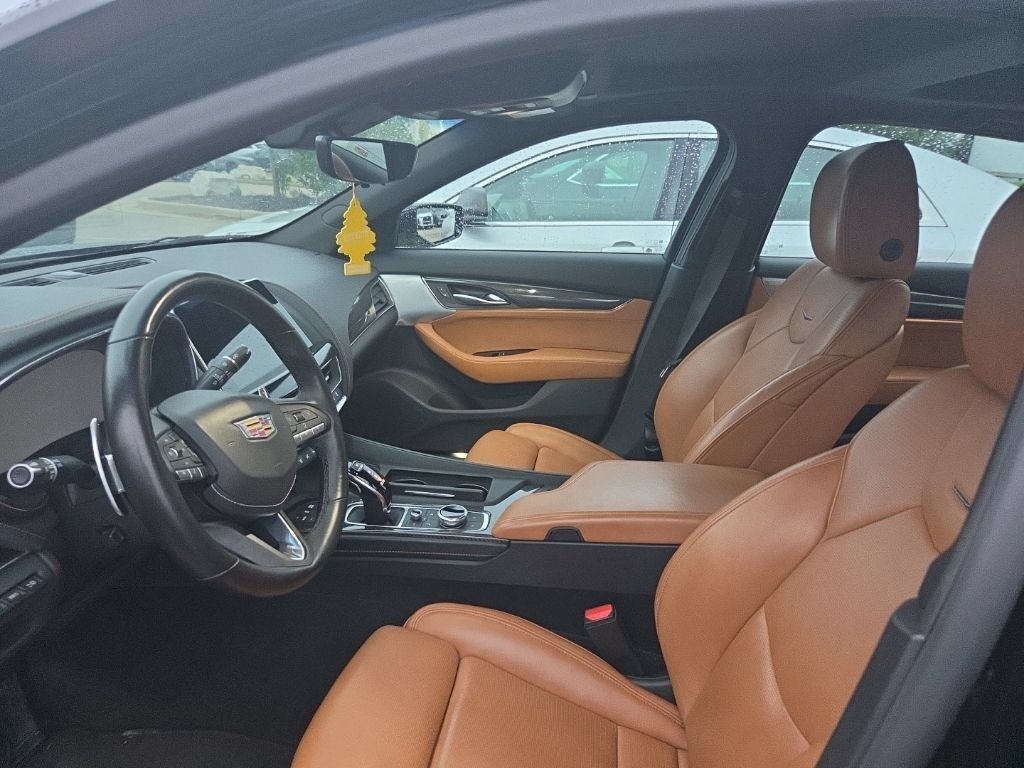 Used 2023 Cadillac CT5 Luxury AWD/4WD image 2