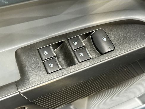 Used 2022 Ford Maverick XL image 18