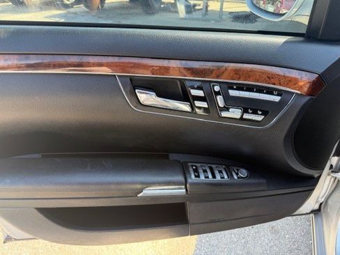 Used 2007 Mercedes-Benz S 550 w/ Premium Pkg 1 image 11