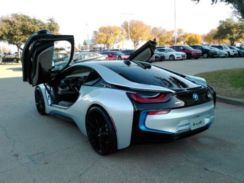 Used 2015 BMW i8 Base image 17