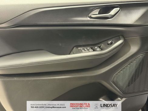 New 2025 Jeep Grand Cherokee Altitude AWD/4WD image 16