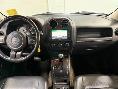 Used 2017 Jeep Patriot High Altitude AWD/4WD image 18
