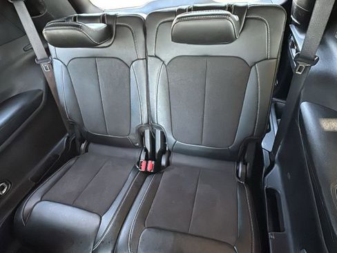 Used 2023 Jeep Grand Cherokee L Laredo AWD/4WD image 25