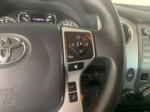 Used 2020 Toyota Tundra SR5 w/ SR5 Convenience Package image 19