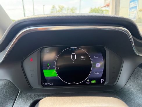 Used 2023 Chevrolet Bolt LT FWD image 18