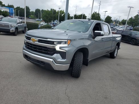 Used 2023 Chevrolet Silverado 1500 LT w/ Protection Package AWD/4WD image 2