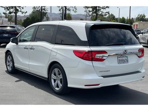 Used 2019 Honda Odyssey EX image 3