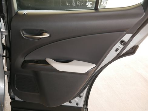 Used 2025 Lexus UX 300h FWD w/ Accessory Package (Z2) image 18