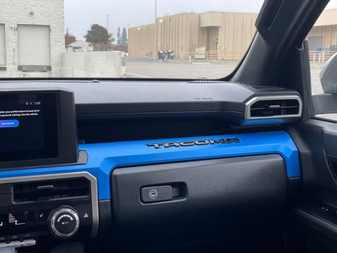 Used 2025 Toyota Tacoma TRD Off-Road image 35