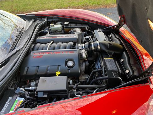 Used 2005 Chevrolet Corvette Coupe w/ Preferred Equipment Group image 33