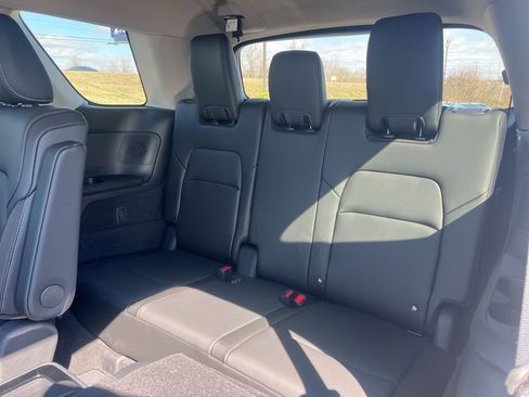 Used 2025 Nissan Pathfinder SL w/ SL Premium Package image 31