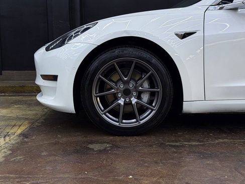 Used 2020 Tesla Model 3 Long Range image 4