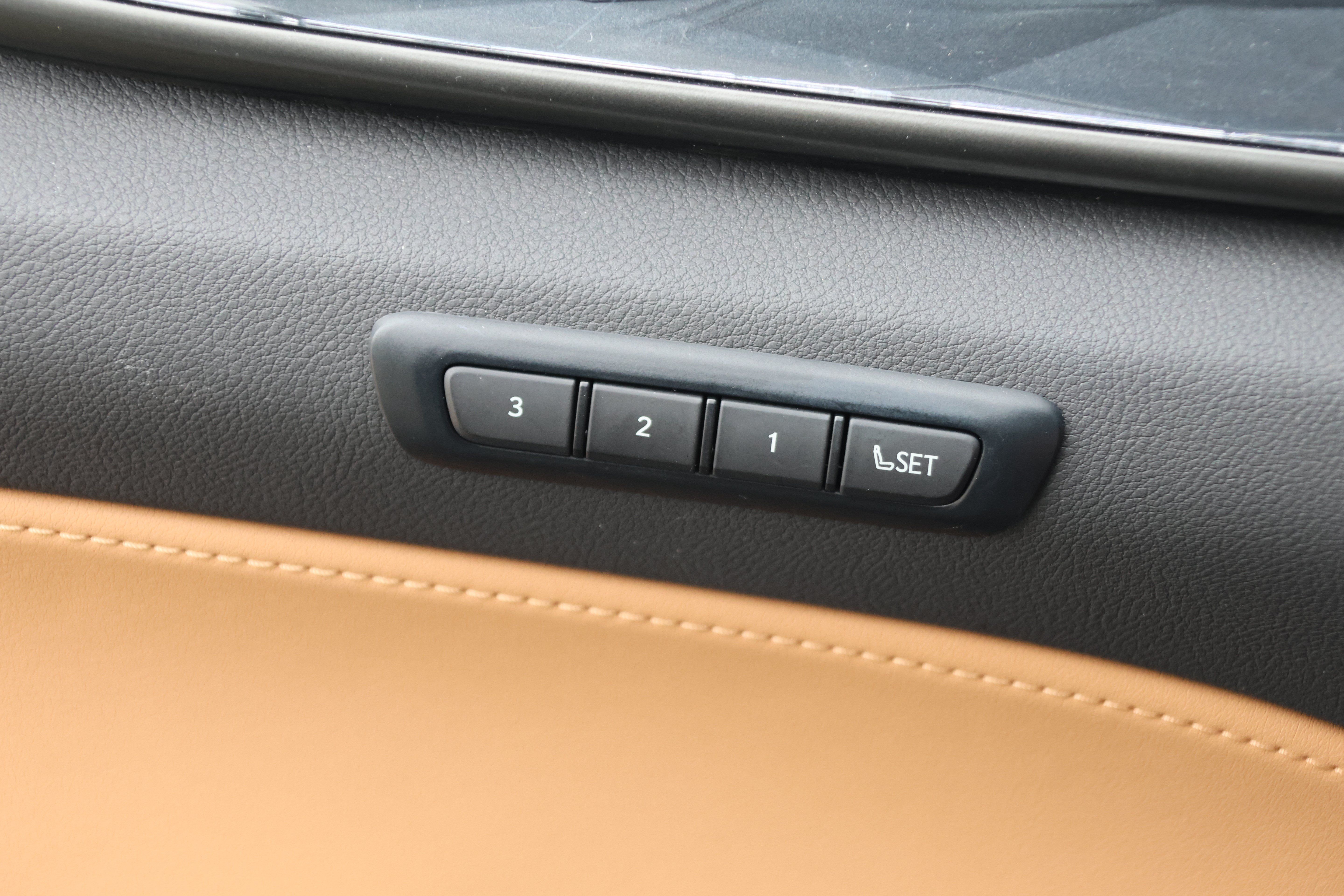 Used 2024 Lexus NX 250 FWD image 13