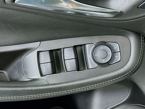 Used 2025 Buick Encore GX Preferred image 15