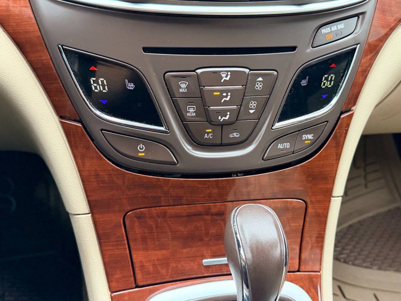 Used 2015 Buick Regal Premium FWD image 40