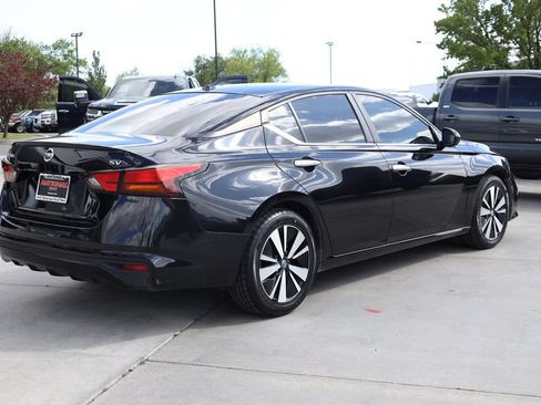 Used 2021 Nissan Altima 2.5 SV FWD image 6