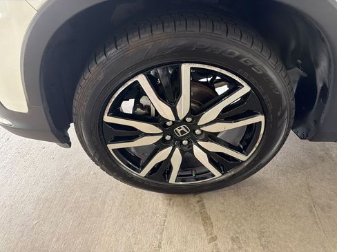 Used 2021 Honda Pilot Touring image 10