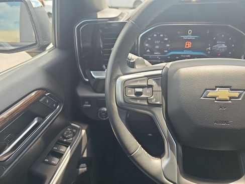 Used 2024 Chevrolet Silverado 1500 LT RWD image 18
