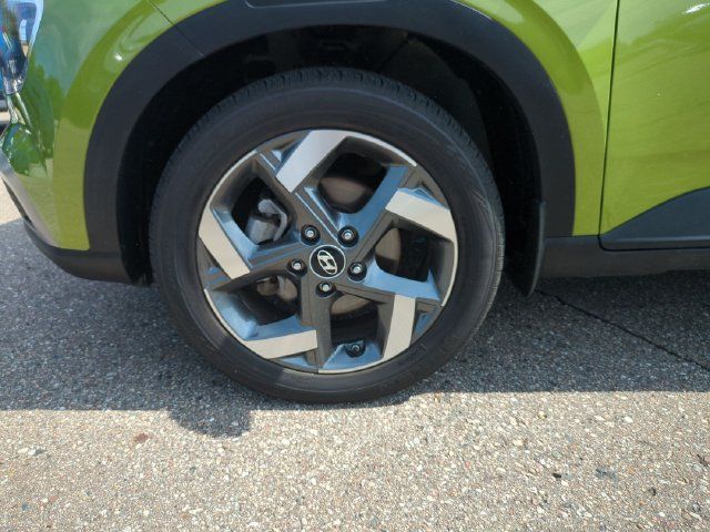 Certified 2024 Hyundai Venue SEL FWD image 21