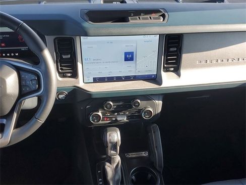 Used 2024 Ford Bronco Outer Banks image 14