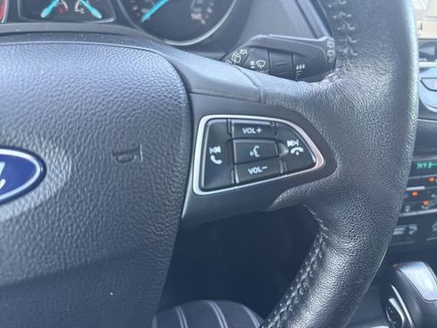 Used 2018 Ford Escape Titanium w/ Ford Safe & Smart Package image 22