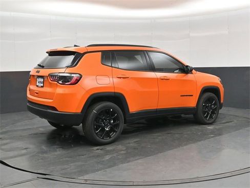 New 2026 Jeep Compass Latitude image 4