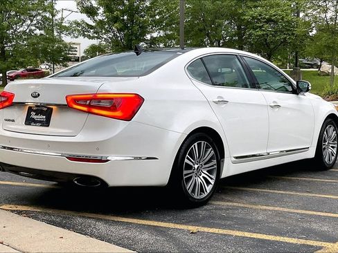 Used 2016 Kia Cadenza Premium FWD image 16