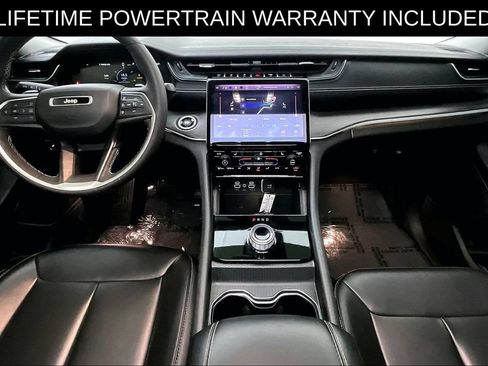 Used 2024 Jeep Grand Cherokee Limited w/ Black Appearance Package RWD image 19