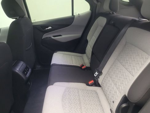 Used 2024 Chevrolet Equinox LS w/ Driver Confidence II Package FWD image 18