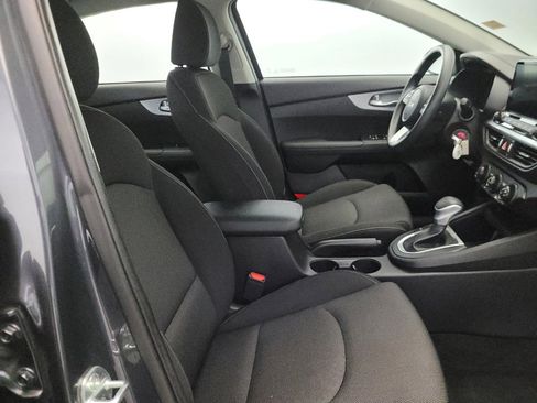 Used 2023 Kia Forte LXS w/ LXS Technology Package FWD image 21