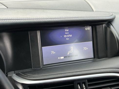 Used 2017 INFINITI QX30 AWD image 17