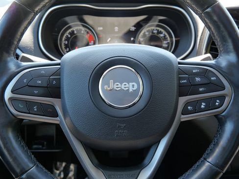 Used 2021 Jeep Cherokee Limited w/ Elite Package AWD/4WD image 23