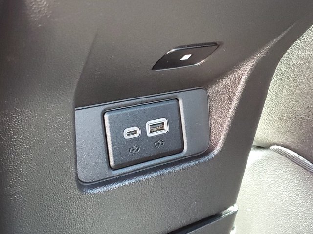 Certified 2024 Cadillac XT6 Premium Luxury w/ LPO, Floor Liner Package AWD/4WD image 41