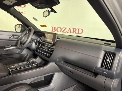 Used 2025 Nissan Pathfinder Rock Creek AWD/4WD image 17