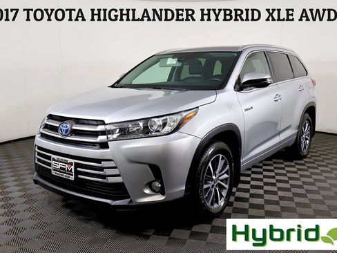 Used 2017 Toyota Highlander XLE image 1