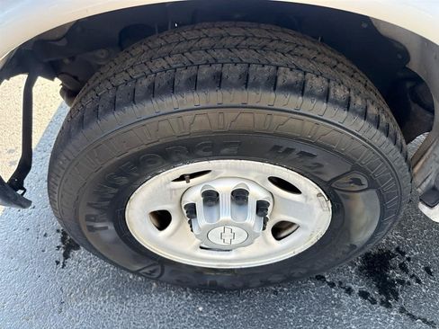 Used 2016 Chevrolet Express 2500 RWD image 11