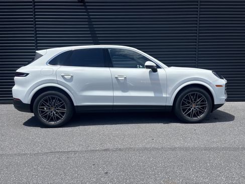 New 2026 Porsche Cayenne AWD/4WD image 20
