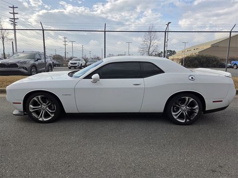Used 2021 Dodge Challenger R/T image 2