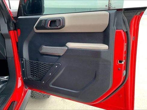 Used 2022 Ford Bronco Wildtrak image 29